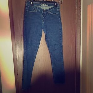 Old Navy Sweetheart Skinny Jeans.  Size 6 Regular.